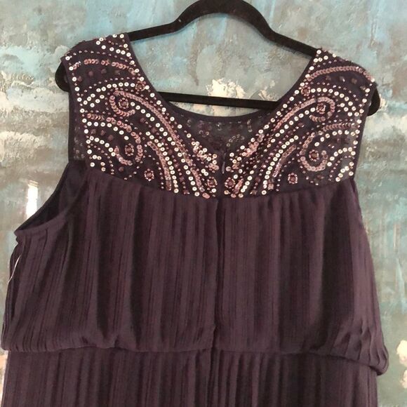 Alex Evenings Sleeveless Micropleated Gown Sz 16W - Picture 6 of 12